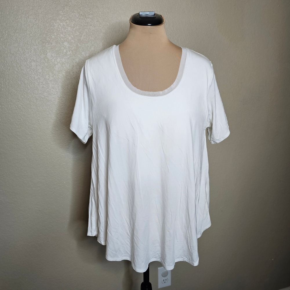 Shebird The Flawless White Short Sleeve Tee Built-in Shelf Bra Size 7 40DD 42C/D